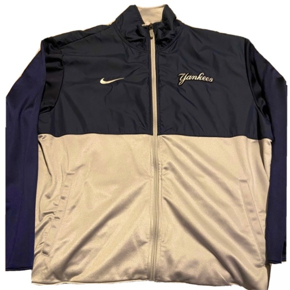 Nike Men’s Yankee’s Baseball Jacket. - Picture 2 of 8